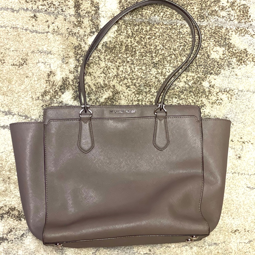 Michael Kors Selma purse